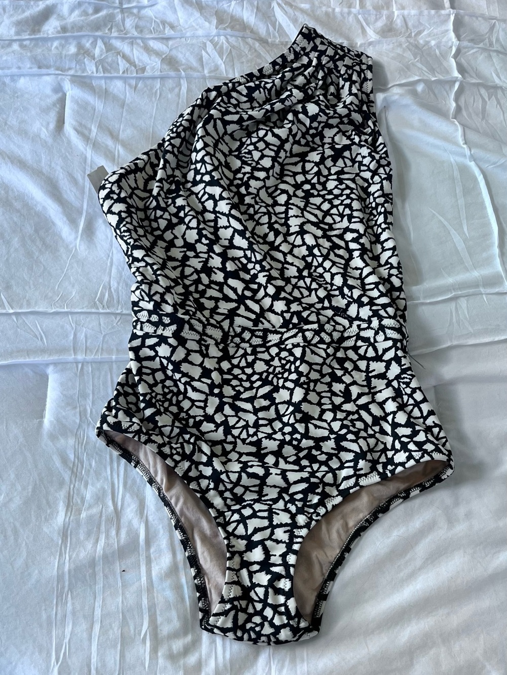 Issa de mar Maillot Black and White Patterned One-Piece Swimsuit